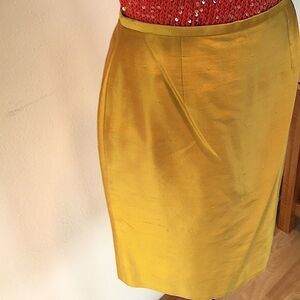 Dana Buchman raw silk skirt lined gold size 4